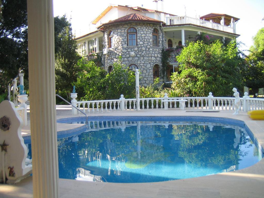 Romantik Villa Apartment Bungalow ดาลามาน ภายนอก รูปภาพ